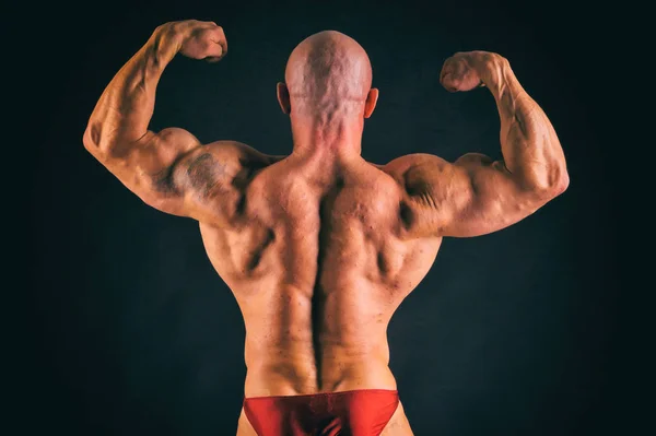 Выраженный мышечный рельеф — эффект мастерона при низком проценте жира